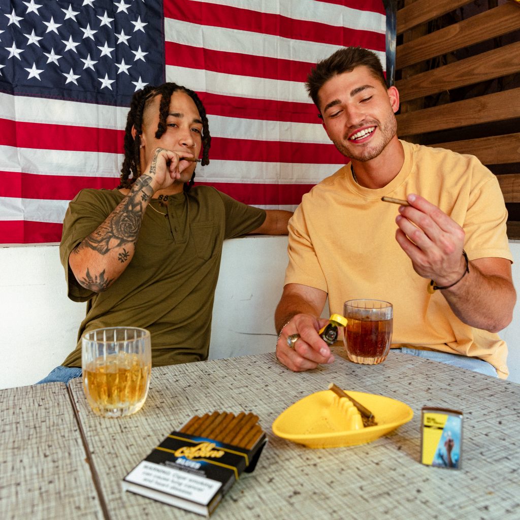 xplore cigarillos—compact, flavorful little cigars perfect for a quick smoke. Learn how to choose, smoke, and enjoy top brands like Al Capone.